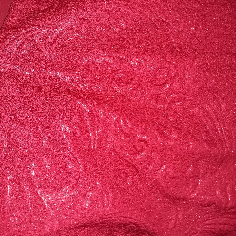 Long sheer sleeves shimmery short burgundy dress - Picture 3 of 3
